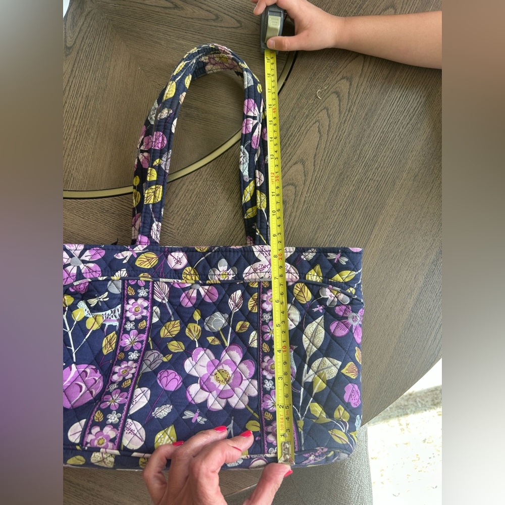 Vera Bradley “Retired” Floral Nightingale Tote - Picture 11 of 12